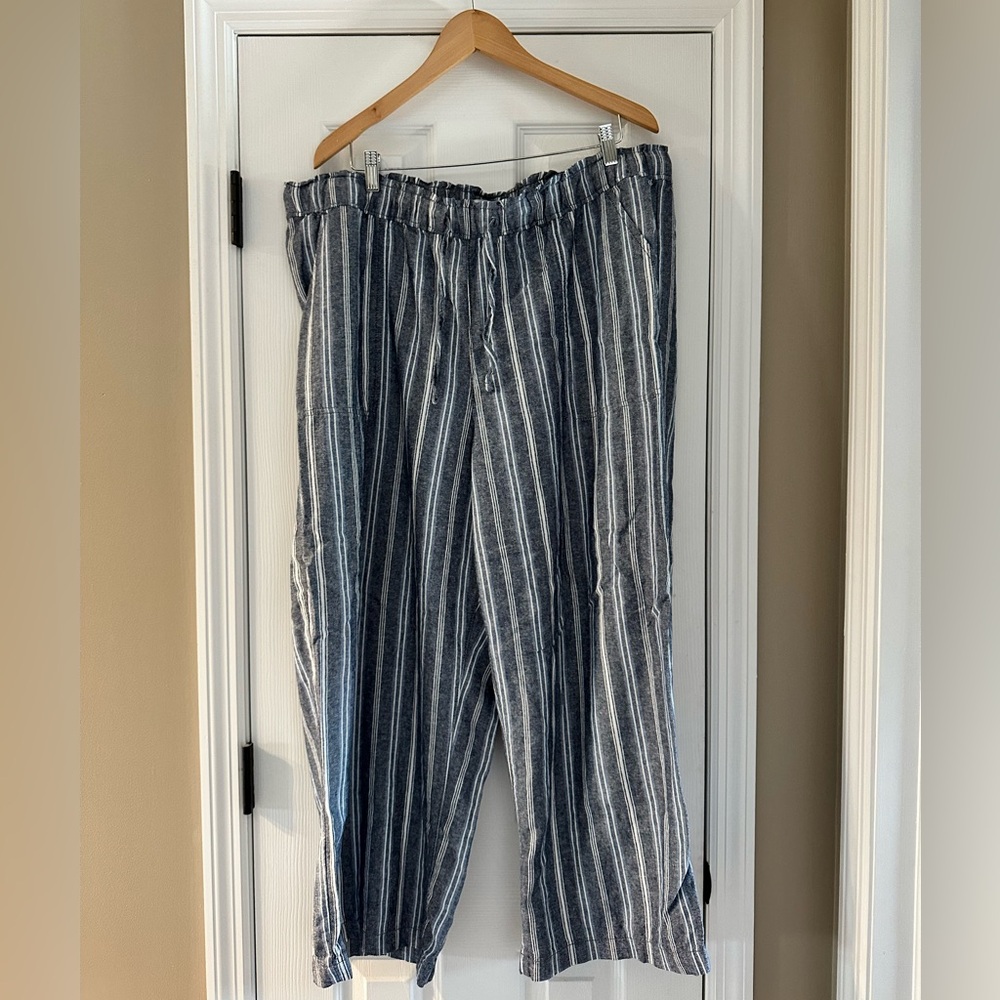Sonoma Womans Linen Blue Striped pants